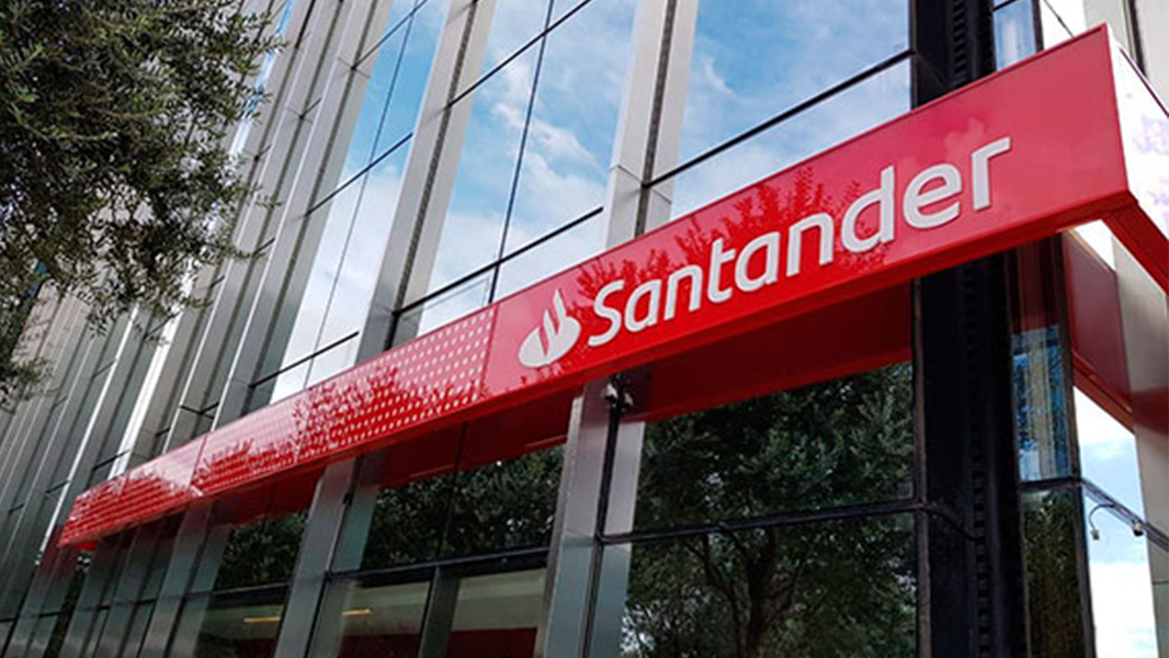 Pin de Banco Santander en Junta General Accionistas 2018 Santander